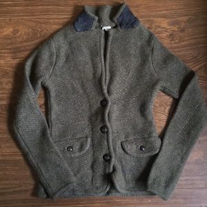 Fossil sweater